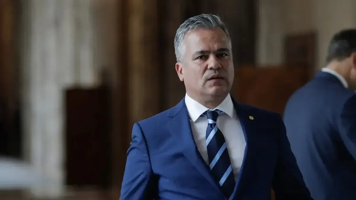 Adrian Veștea vorbește despre facultatea pe care a absolvit-o.
