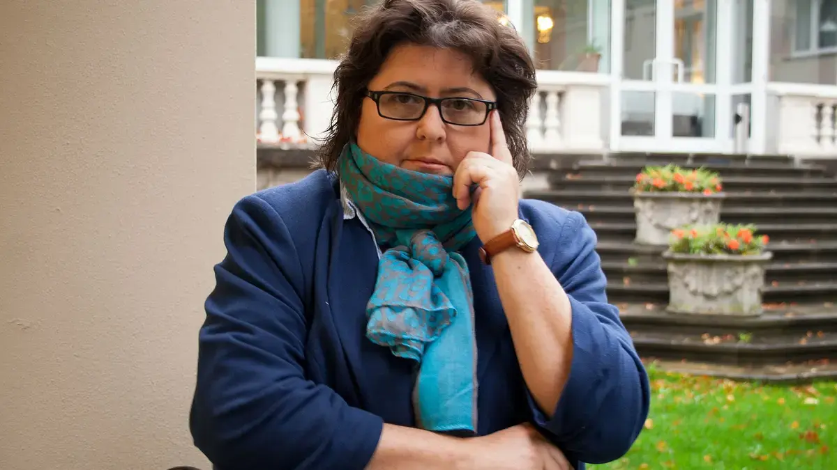 Alina Mungiu-Pippidi îl critică pe Bolojan în mijlocul crizei politice actuale.