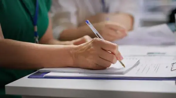 Asalt pe locurile la UMF Carol Davila: Peste 6.900 de candidați pentru aproape 2.000 de locuri