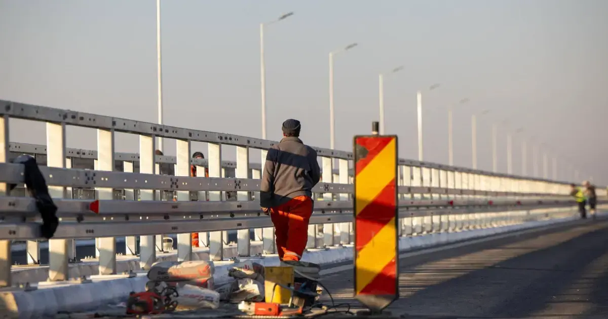 Atenție, șoferi! Restricții de circulație pe Autostrada Moldovei pentru reparații la parapet