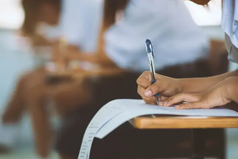 Azi începe Evaluarea Națională 2026: prima probă, Limba Română