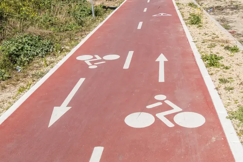 Bărăganul, o explozie de piste de biciclete: Cum se risipesc banii publici