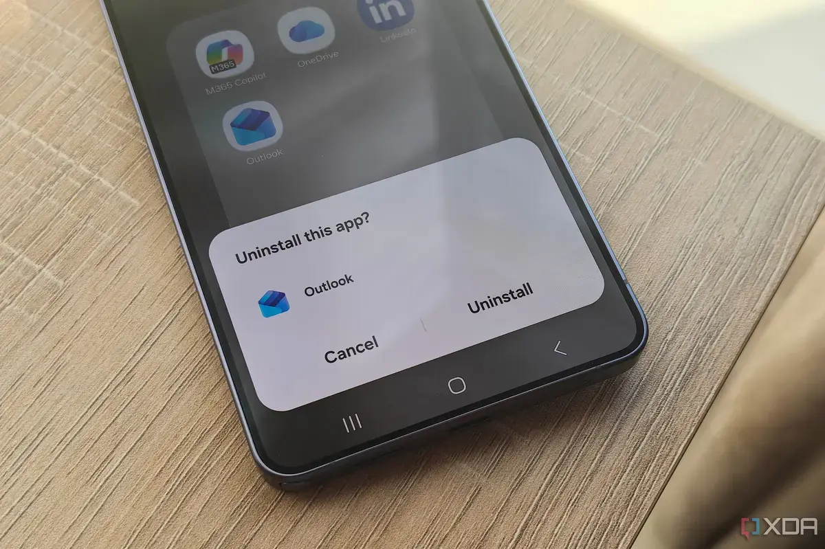 Bloatware pe Android: 5 aplicații de care poți scăpa