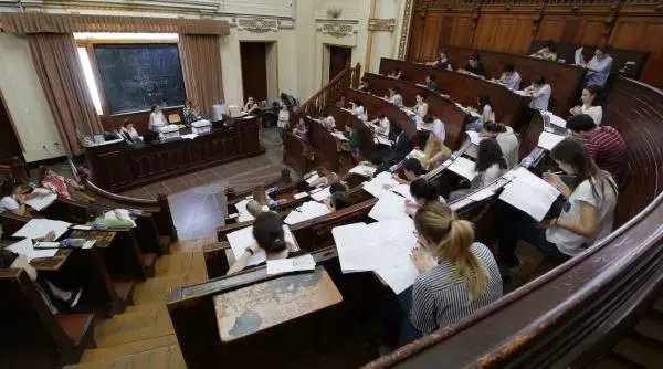 Cele mai costisitoare universități românești în 2026: Taxe de studiu exorbitante