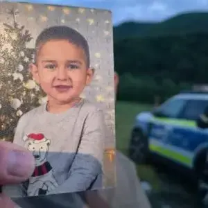 Copil de 5 ani dispărut în Sibiu, autoritățile îl caută intens