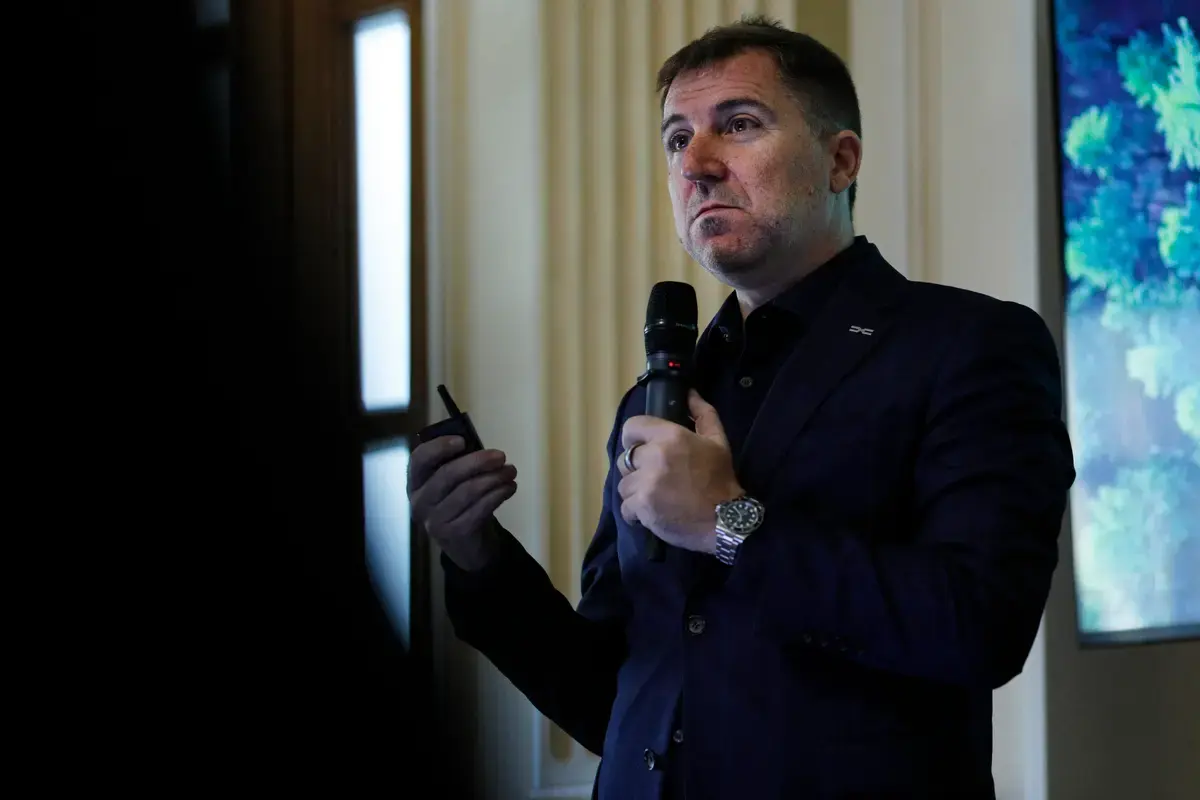 Dacia avertizează: Criza politică afectează vânzările
