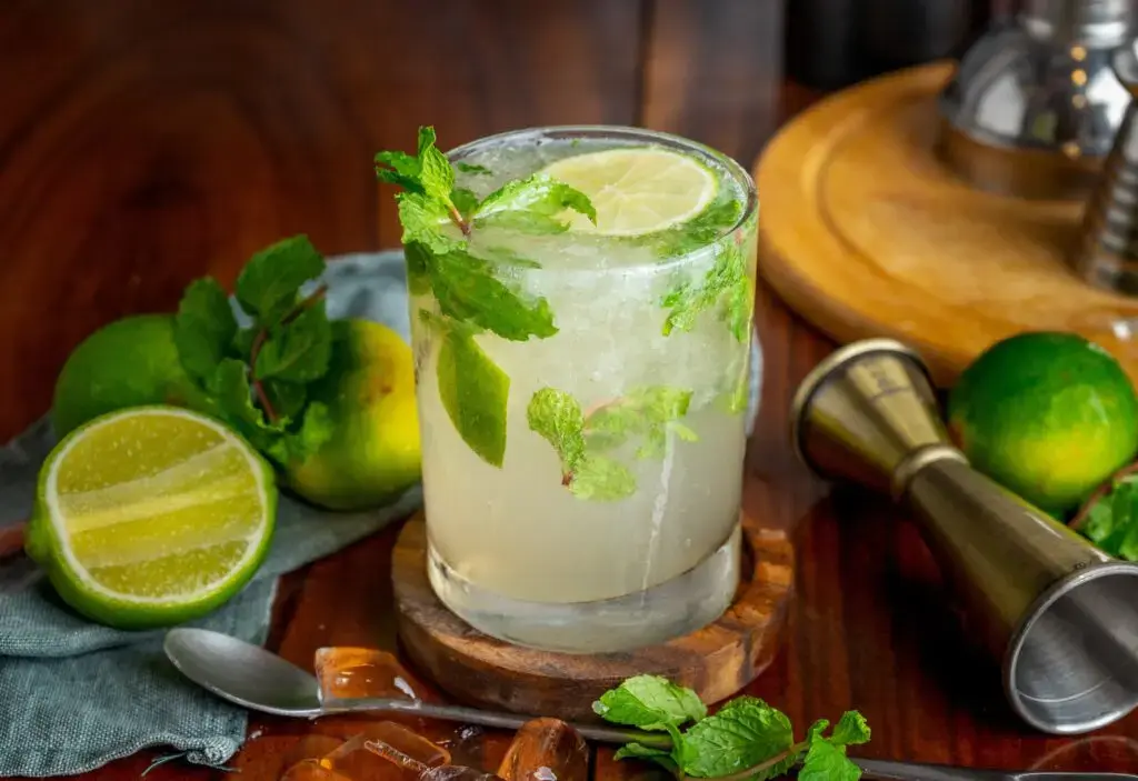 De la elixir medicinal la vedeta verii