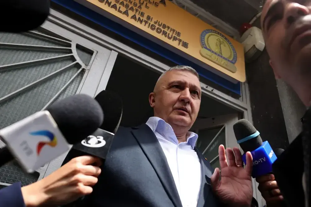 Demisii la vârful Armatei, după izbucnirea scandalului de corupție