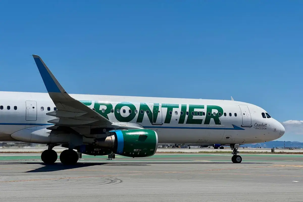 Frontier Airlines aduce internet Starlink la bord până în 2027