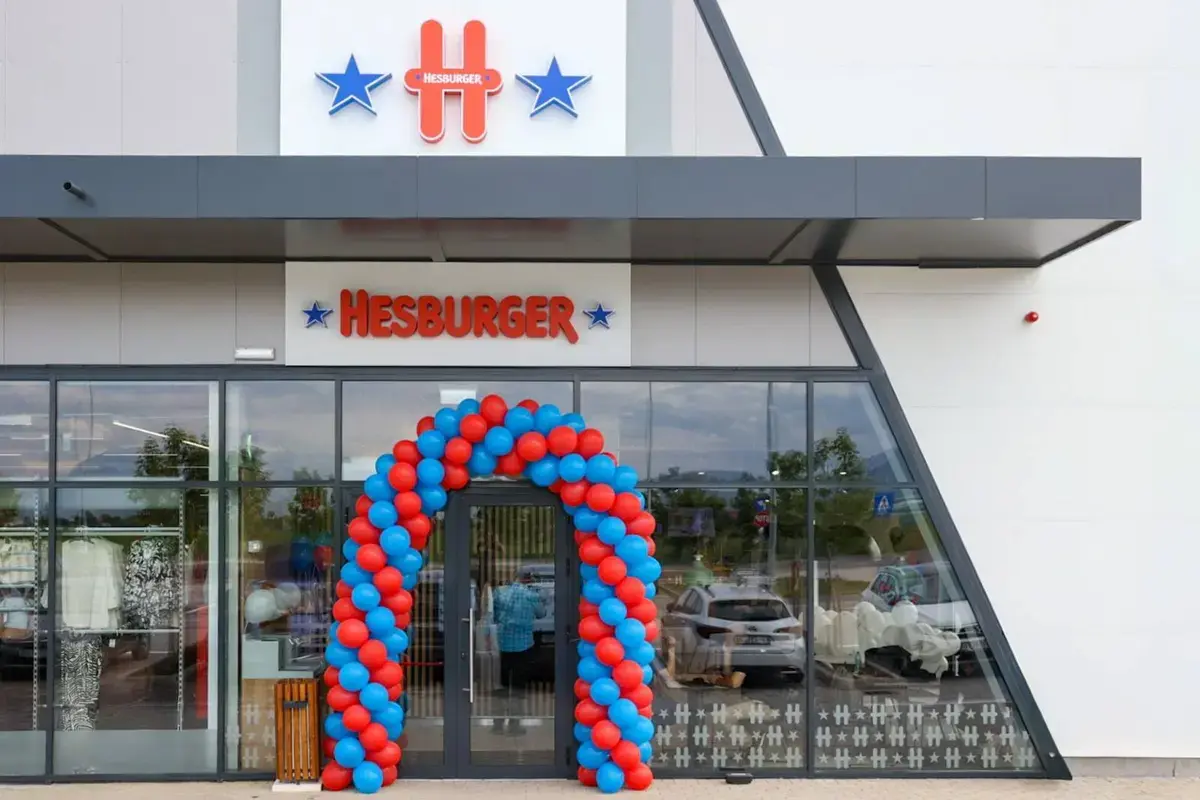 Hesburger deschide primul restaurant din Brașov, cu o investiție de jumătate de milion de euro