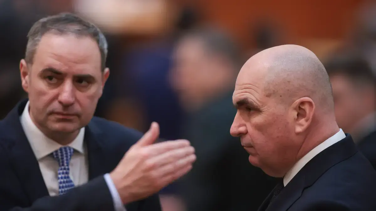 Ilie Bolojan a scăpat porumbelul în direct. A anunțat că toți liberalii vor demisiona din funcțiile publice.