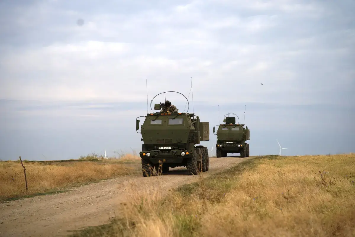 Întârzieri în livrările de arme americane către Ucraina, semnal de alarmă pentru Europa
