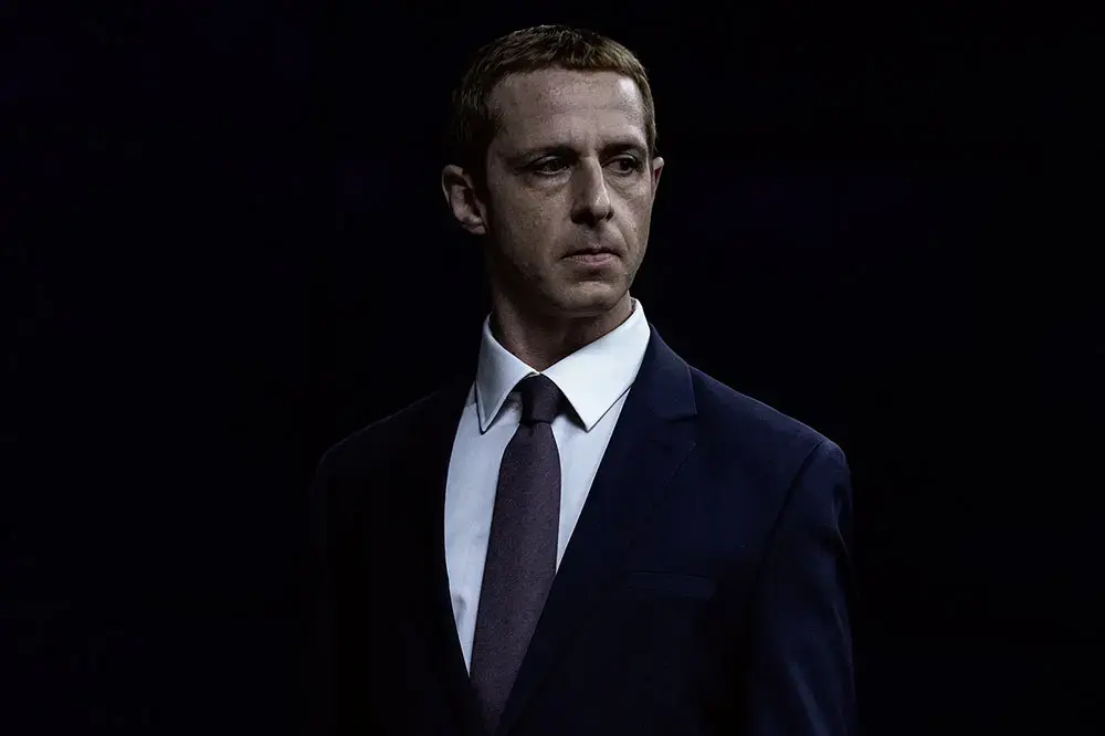Jeremy Strong l-a contactat pe Mark Zuckerberg pentru rolul din „Social Reckoning