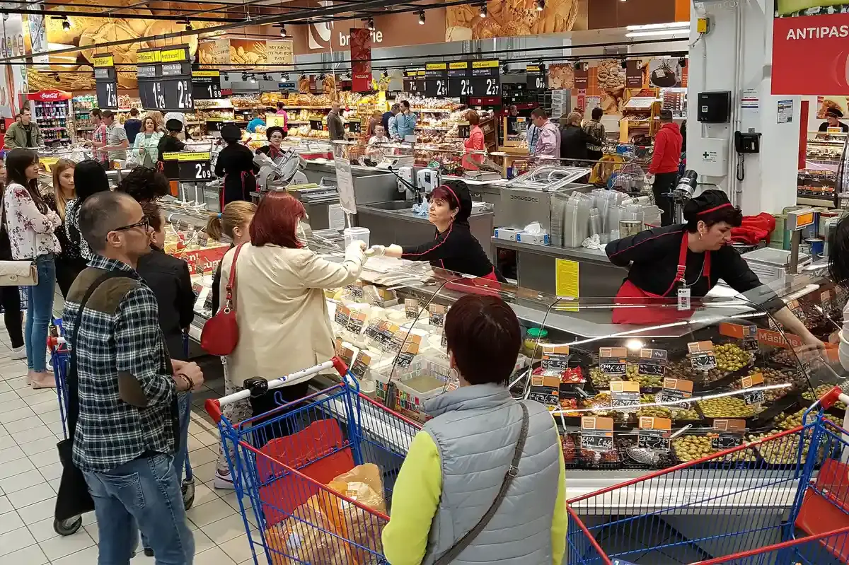 Mâncarea din România, cea mai ieftină din Europa, dar pentru cine?