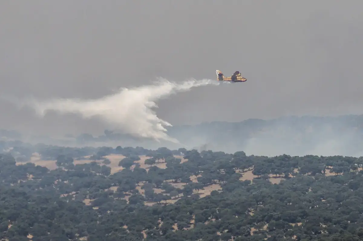 Mii de persoane mutate din case din pricina celui mai devastator incendiu din istoria comunității Madrid: „E o catastrofă”