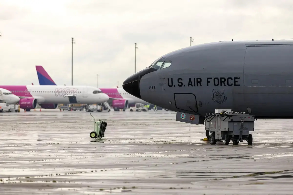 NATO a cerut României să reducă zborurile comerciale pentru avioane militare SUA. Ce spun datele de pe Otopeni