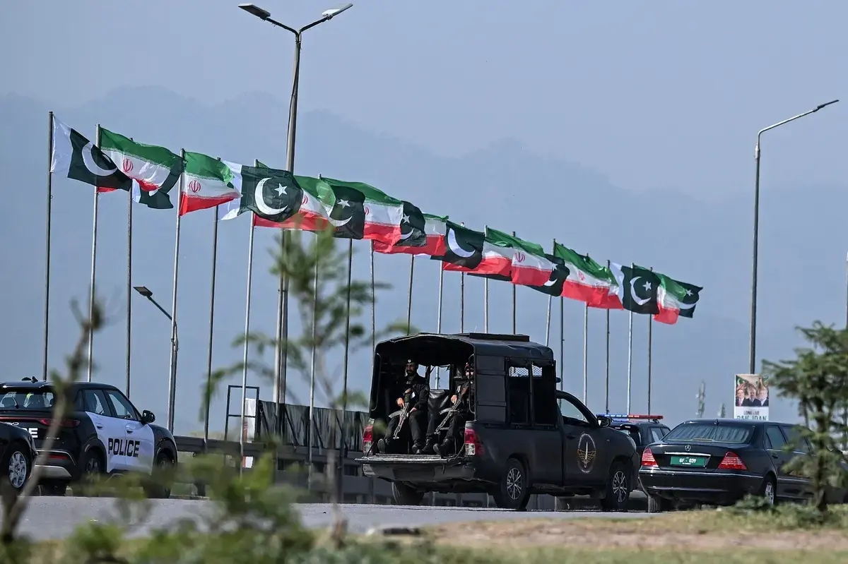 Pakistanul cere SUA 10 miliarde dolari pentru medierea cu Iranul