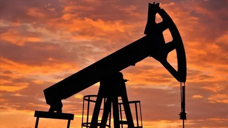 Prețurile petrolului ating maximul din ultimele trei săptămâni din cauza amenințărilor lui Trump