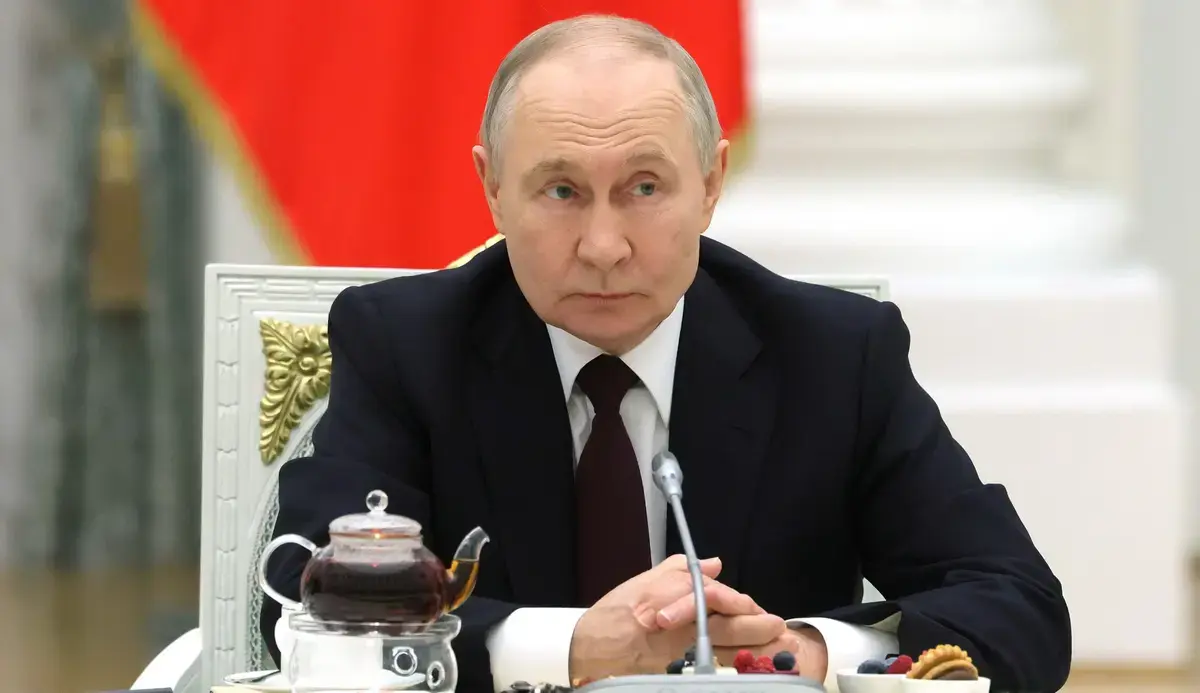 Putin acuză Finlanda că a dorit teritorii rusești și critică aderarea la NATO