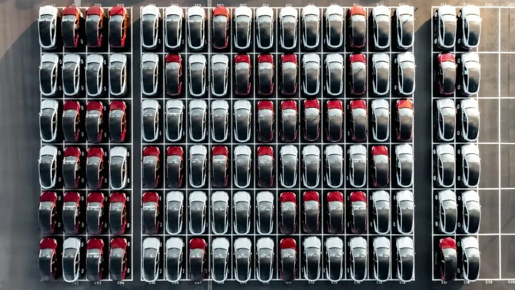 Record istoric: O singură navă a transportat peste 7.700 de Tesla din Shanghai