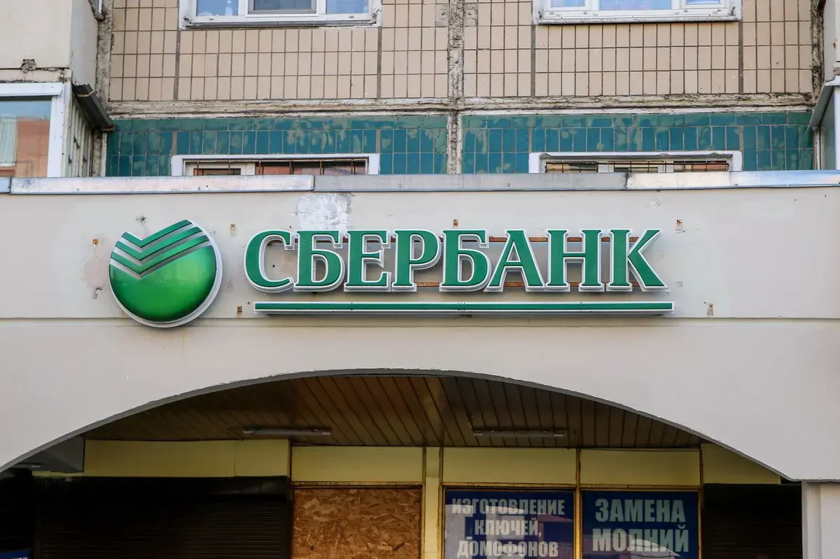 Rusia riscă o criză bancară din cauza finanțării războiului