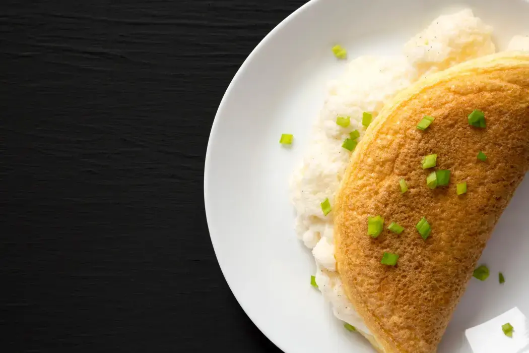 Secretul celei mai pufoase omlete japoneze: Gătită în apă, după rețeta lui Paul Constantin