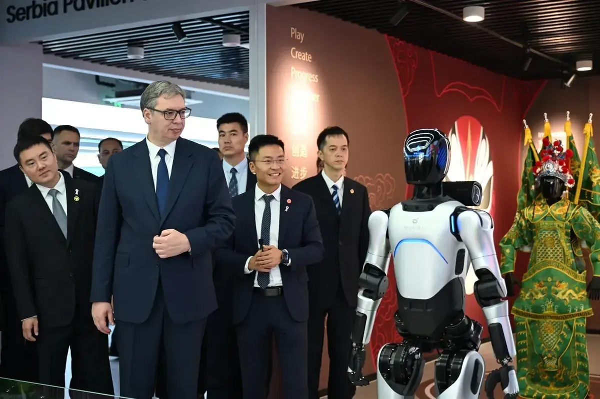 Serbia va produce roboți umanoizi cu ajutorul Chinei