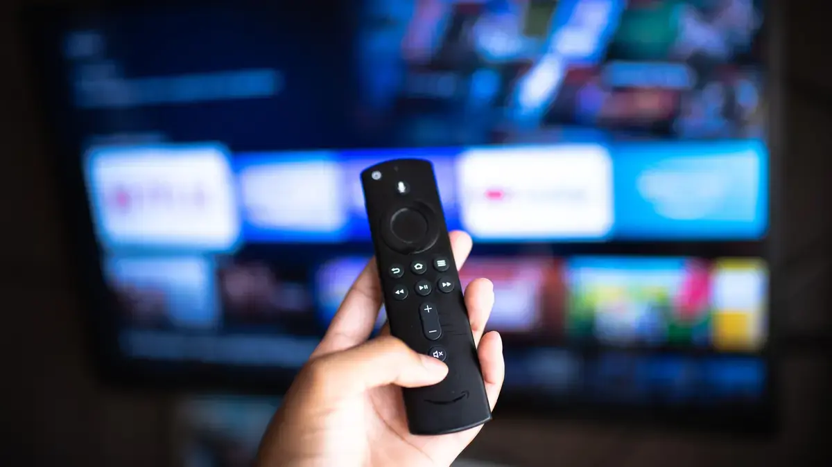 Televizorul din camera de zi: o cameră de securitate ascunsă