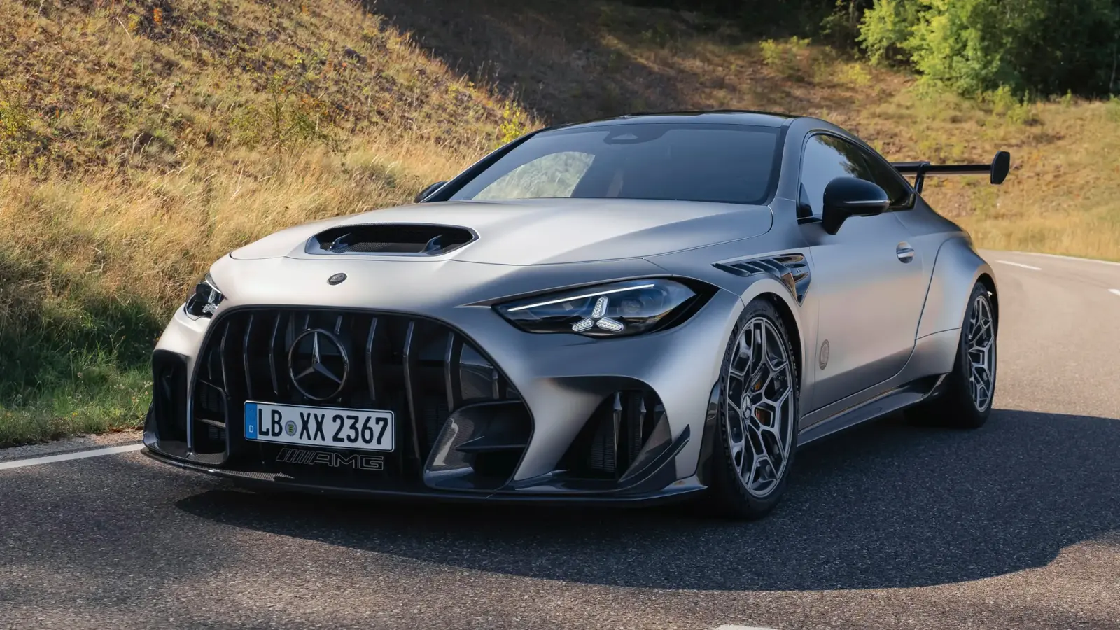 Mercedes-AMG revine cu V8 în noua CLE 646 Spezialanfertigung