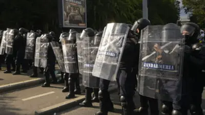 Protest la Piața Victoriei: „Stop extremismului și violenței!” – Jandarmeria va instala filtre de siguranță