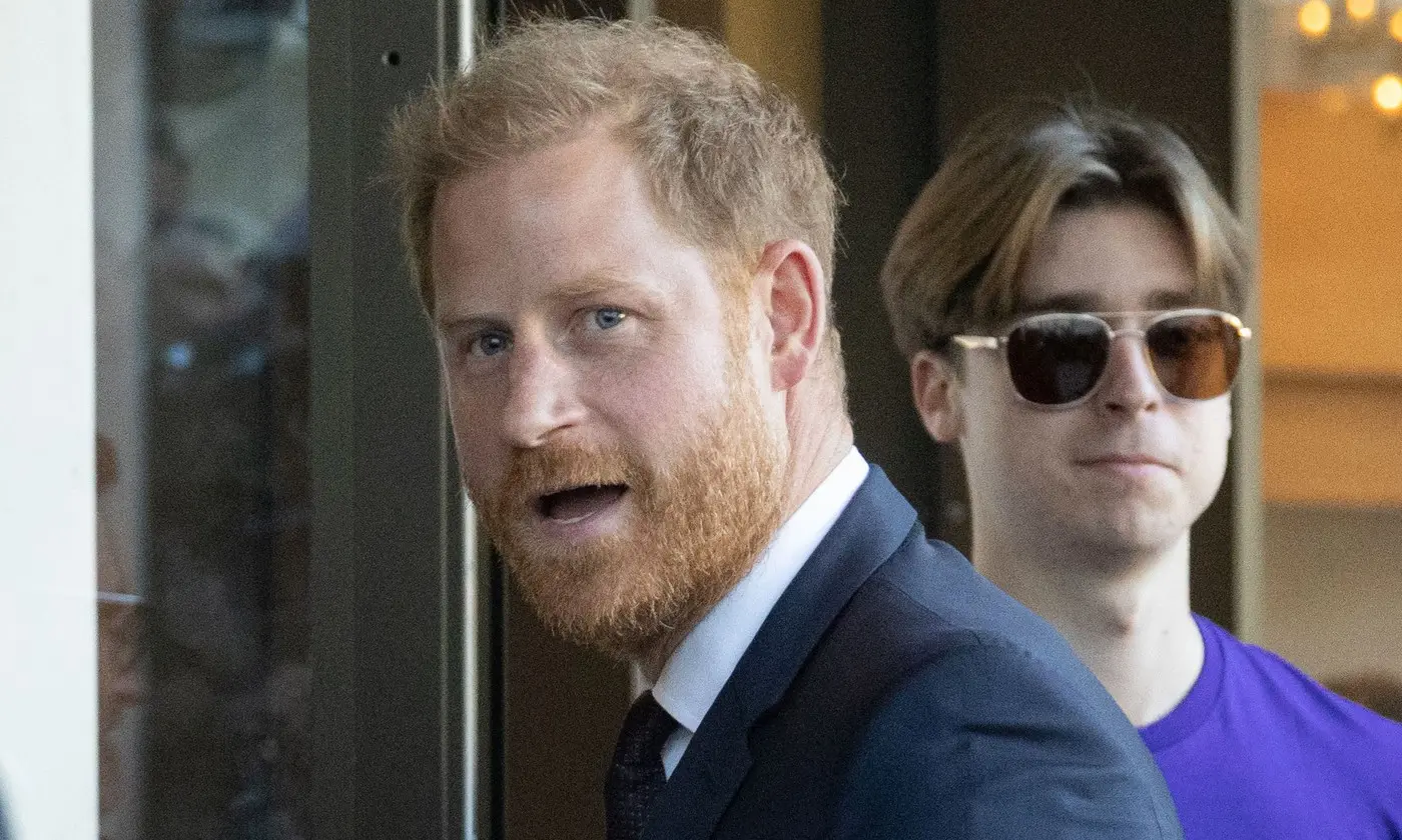 Purtătorul de cuvânt al lui Harry acuză doi paparazi pentru o mare iresponsabilitate