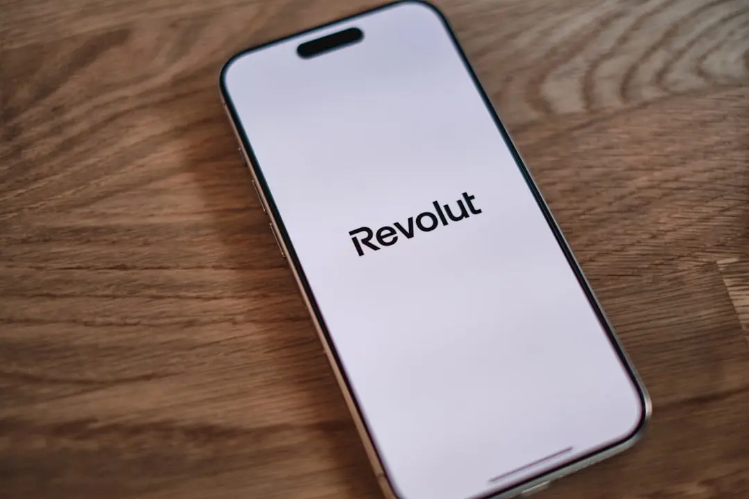 Revolut a expus date confidențiale ale clienților, inclusiv copii, în urma unui atac de hackeri
