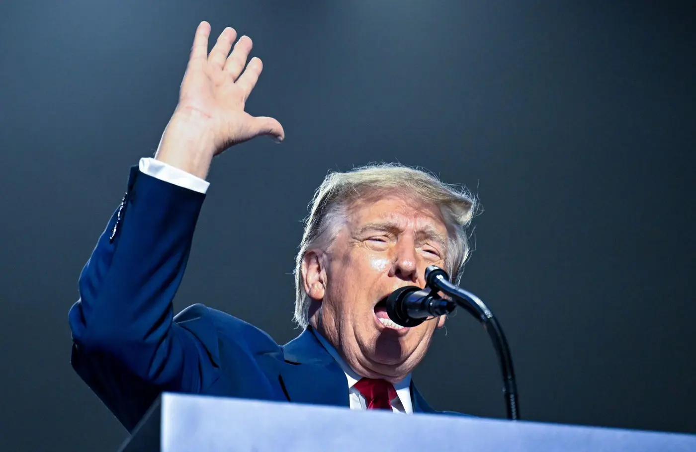 Trump, mut în fața presei: Casa Albă depinde de microfoanele jurnaliștilor