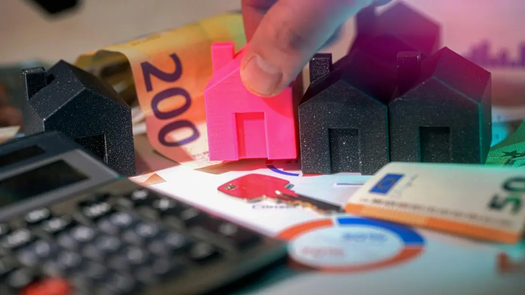 Afacere imobiliară de 7 milioane de euro, anchetată la Iași. Aceleași apartamente ar fi fost promise de mai multe