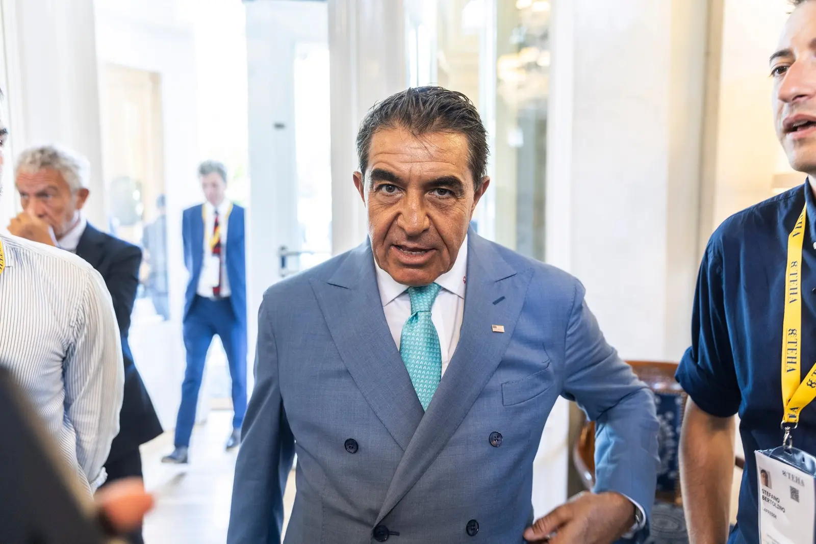 Emisarul lui Trump care l-a sunat pe Nicușor Dan în timpul unei conferințe, dat afară. Disputa aprinsă de pe e-mailuri