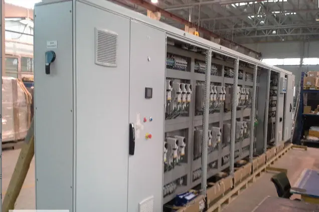 Producătorul de echipamente electrice Energom, afaceri în scădere în 2025