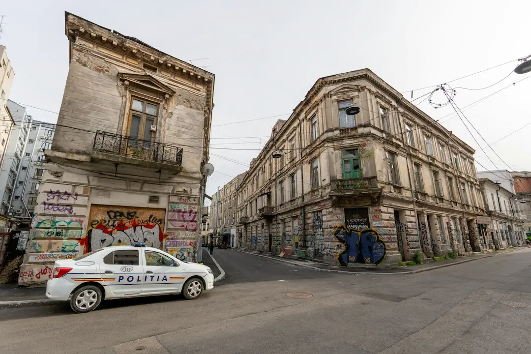 Ex-căpitan bancar din București cercetat pentru furt de 100.000 de euro
