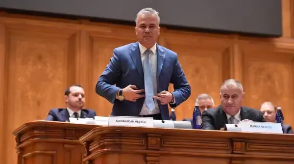 PNL nu propune candidat premier la Cotroceni, Nicușor Dan criticat de toate partidele