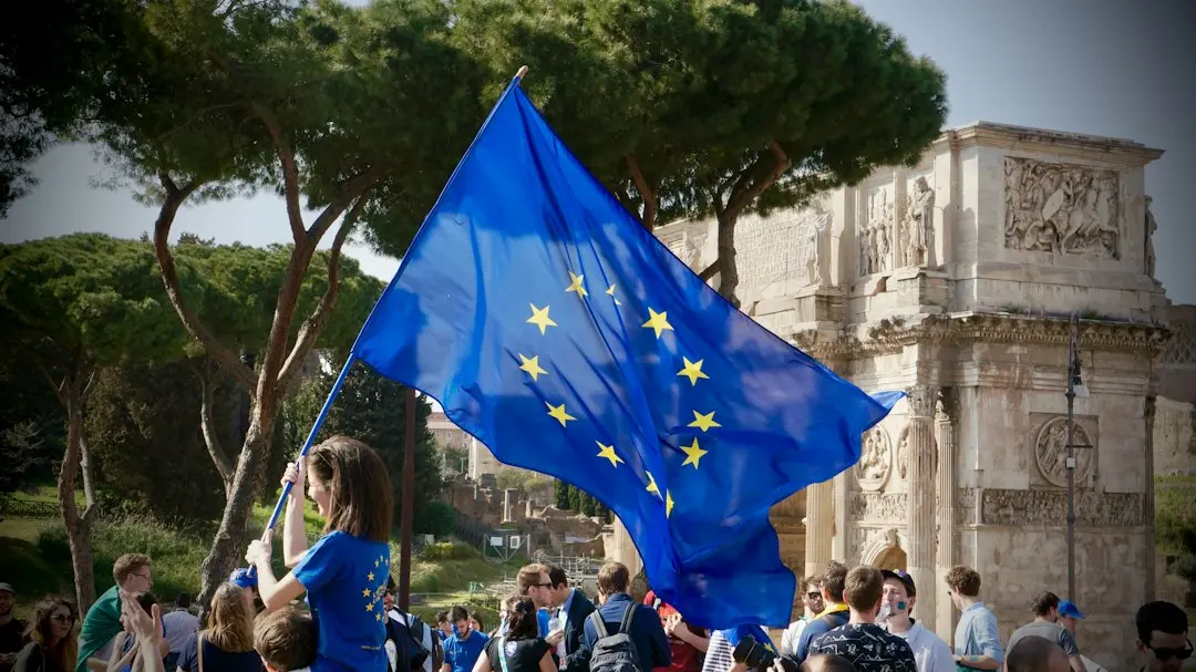 Val de proteste în Europa: Scumpirile scot oamenii în stradă de la Roma până la Tunis