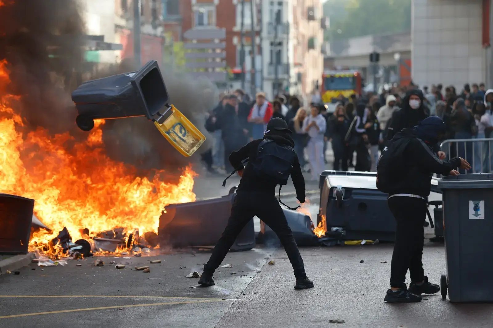 Protestele elevilor și studenților din Franța: clase supraaglomerate, condiții grele în școli, Macron reacționează