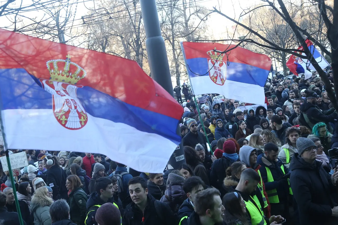 Opoziția din Serbia acuză spionajul telefoanelor prin instrumente avansate