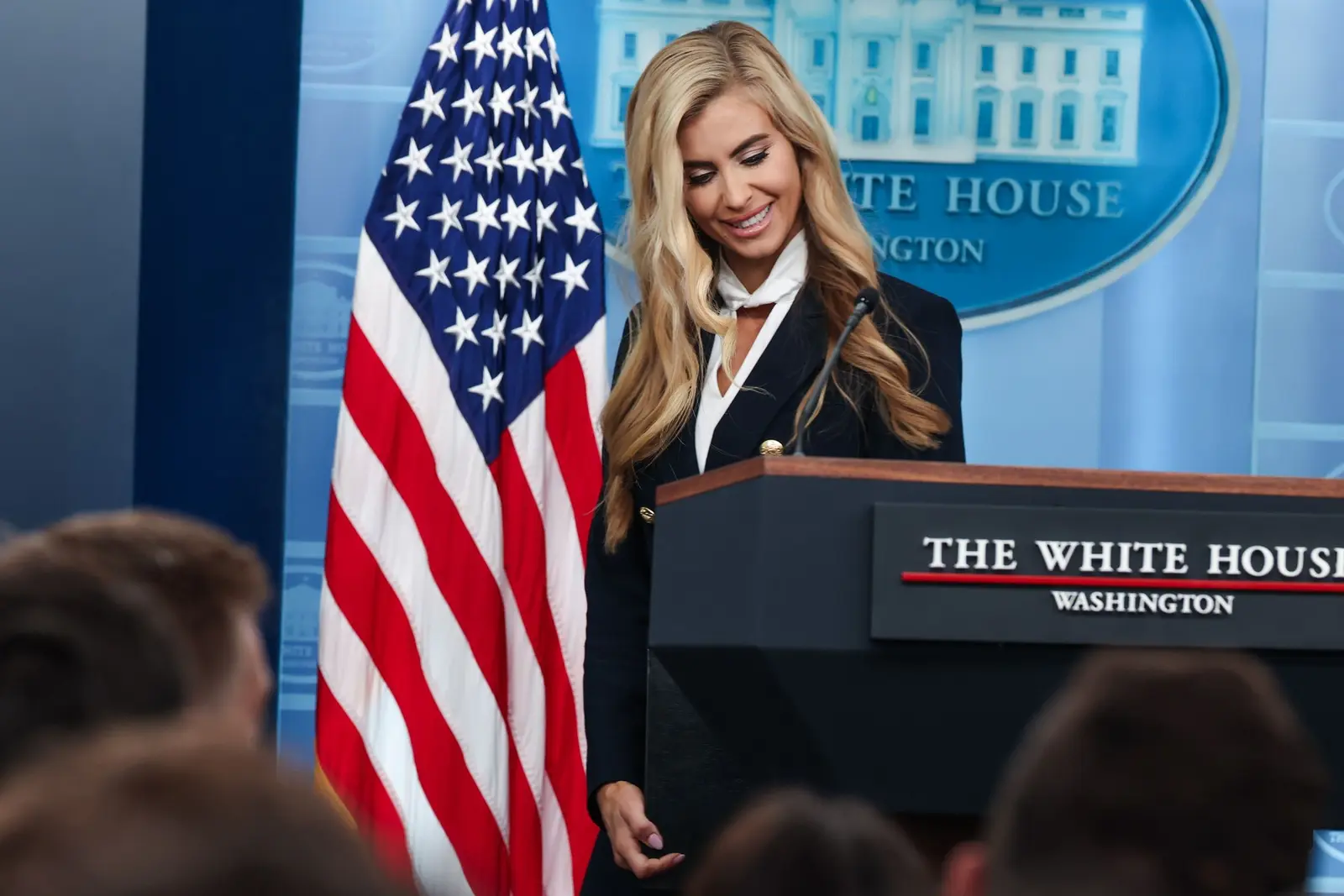 Trump concediază la cinci zile purtătoarea de cuvânt a Casei Albe, Katie Zacharia